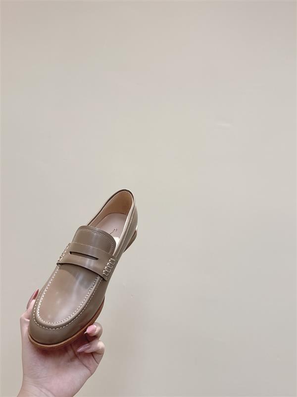 2025112812728604 310